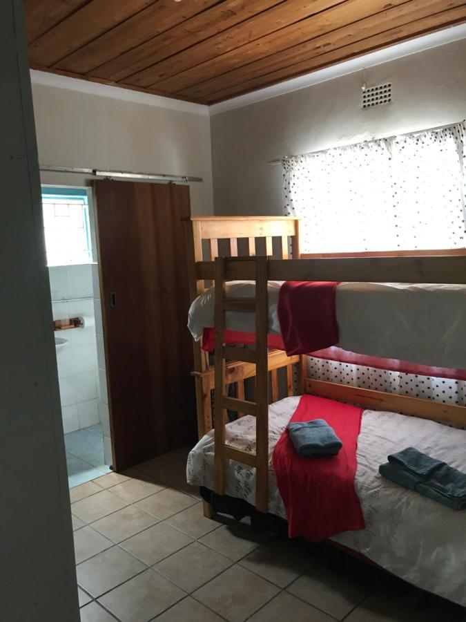 Appartamento Tranquility In Klein Karoo Oudtshoorn Esterno foto
